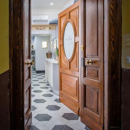 Отель Foriart Relais Неаполь Экстерьер фото